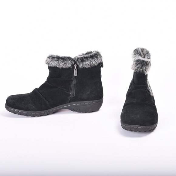 Khombu Lindsey Black Suede Buckle  Bootie Size 8 - Picture 2 of 7